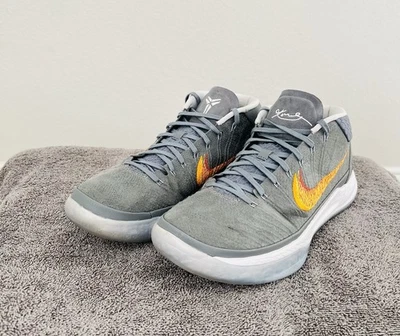 Zapatos de baloncesto Nike Kobe AD Mid Foto 1 de 4