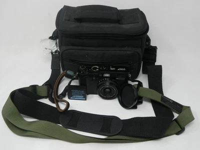 Fujifilm X100F 24.3MP Digital Camera Black w/ Carrying Bag and Extra Battery - Image 1 of 4