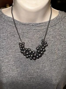 Collar Corto J CREW Gran Racimo Cuentas de Perla Ostra Negra Nuevo Sin Etiquetas 🙂223 - Imagen 1 de 3