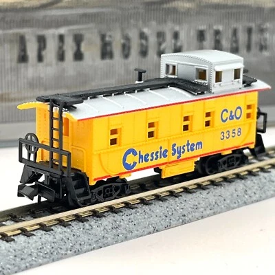 Model Power 3103 Chessie System Offset Cupola Caboose C&O 3358 N Scale - Image 1 of 4