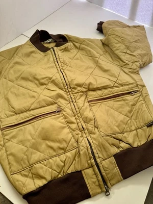 Duxbak Men's Medium Quilted Thinsulate Jacket Preowned - Image 1 of 4