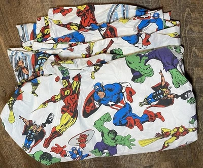 Juego de sábanas planas ajustables dobles Pottery Barn Kids cómic Marvel Avengers 2 piezas Foto 1 de 3