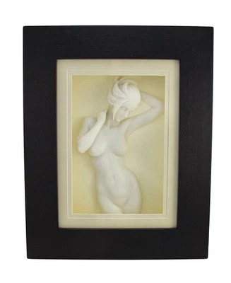 Arte de pared caja de sombras de mujer desnuda con acabado bisque blanco Foto 1 de 4