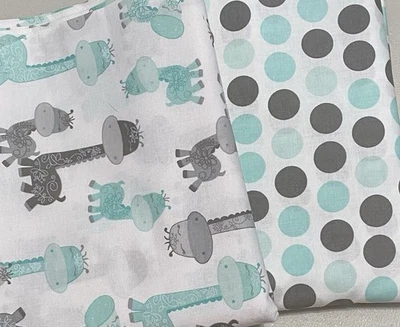 Lote de 2 piezas acolchado de tela Gigi jirafa lunares verde y gris menta 6+ yardas Foto 1 de 4