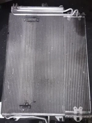 04 05 RADIADOR VOLKSWAGEN TOUAREG EN PRINCIPAL Foto 1 de 4