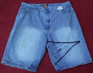 DTEK NEW YORK JEANS FLAT FRONT SHORTS. SIZE - W50 X L14. TAG NO. 822i - Picture 1 of 2