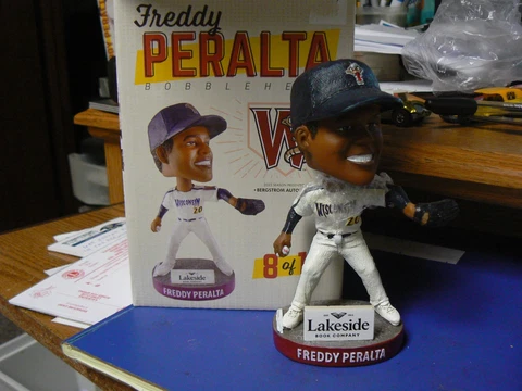 2022 WISCONSIN TIMBER RATTLERS FREDDY PERALTA BOBBLEHEAD Milwaukee BREWERS NIB Cover