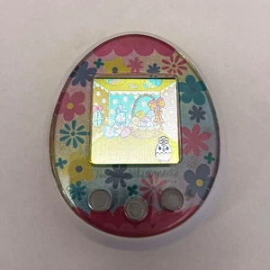 Bandai Tamagotchi Meets Pastel Meets White Japan Virtual Pet Toy 2019 Used TMGC - Picture 1 of 5