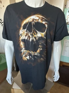 Skull T-shirt Size XL  Black T-shirt Halloween NWT - Picture 1 of 5