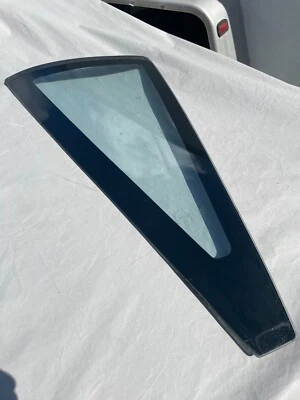 Mazda RX7 1979 par de cristales ventana trasera izquierda y derecha FA01-63- y 62-950D Foto 1 de 4