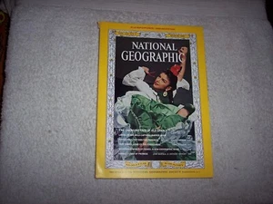 NATIONAL GEOGRAPHIC MAGAZINE--MARCH 1965    #188 - Picture 1 of 4