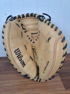 Wilson Catchers Mitt A500 32" A05RB18CM RHT Right Hand Throw Ships Free - Picture 1 of 7