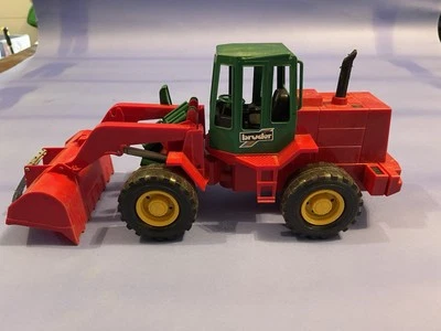 BRUDER- Rare Front End Loader - Red/Green - 16” Long x 7.5 Tall - Изображение 1 из 4