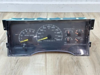 1995-1999 Chevy Suburban Silverado Sierra OEM INSTRUMENT GAUGE CLUSTER 16176841 - Image 1 of 4