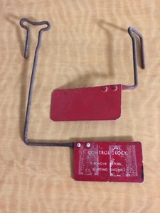 Vintage Cessna 150 Flight Control Locks - Picture 1 of 4