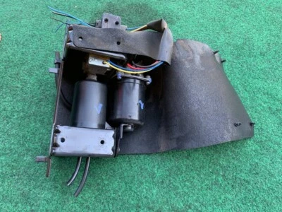 Bomba compresor de aire suspensión trasera Nissan Armada Infiniti QX56 2004-2015 FABRICANTE DE EQUIPOS ORIGINALES Foto 1 de 4