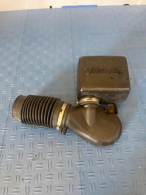 98 GMC YUKON Air Intake Tube/resonator Oe# 15998580 Foto 1 de 4