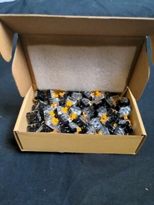 Mechanical Keyboard Switch Pack Kailh Speed Gold 70 pcs MDX-34641-18 - Picture 1 of 3