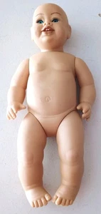 Muñeca vintage Sissy 1994 Syndee Corp 13" muñeca vinilo desnudo usada en excelente estado - Imagen 1 de 4