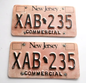 Un par de matrículas de utilería de película JERSEY NUEVAS - Imagen 1 de 4