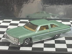 1/64 1975 Chevrolet Caprice Coupe grün M26 - Bild 1 von 5