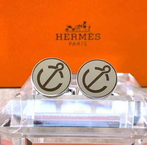 Gemelos Hermes Redondos Beige Esmalte Ancla Plata con Estuche - Imagen 1 de 13