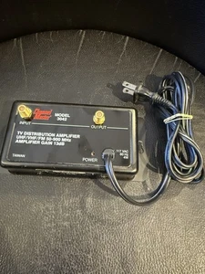 Channel Master MODEL 3042. 1 Set Indoor Amplifier - Picture 1 of 2