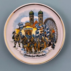 GERMANY🇩🇪CERAMIC PLATE✅MUNCHEN MUNICH 95MMØ OCTOBERFEST IMAGE WITH STAND🎗 - Picture 1 of 5