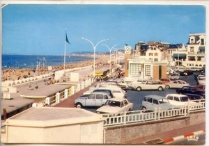 CP 14 Calvados - Villers-sur-Mer - La Plage et la Place Mermoz - Picture 1 of 2