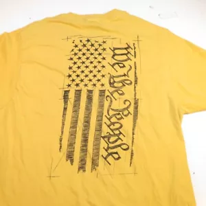 HOWITZER PATRIOT MFG WE THE PEOPLE USA AMERICA T SHIRT Uomo M Giallo - Foto 1 di 5