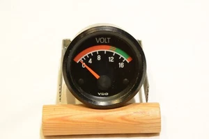 VDO Voltmeter Gauge 8-16 VOLT 52mm Make 12.76 - Bild 1 von 6