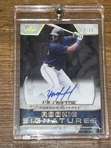 2019 Leaf Ultimate Yordan Alvarez Rookie Signatures Gold Spectrum Auto #8/10 - Picture 1 of 2