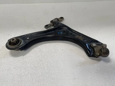 22 23 24 BRAZO DE CONTROL INFERIOR DELANTERO DERECHO HYUNDAI TUCSON OEM #A0.17 Foto 1 de 4