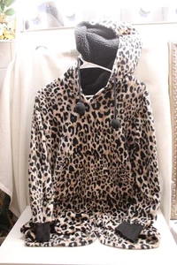 PILLOW TALK Long Sleeve Fleece Leopard Pull Over Hoodie Sleepshirt Pom poms S/P - Picture 1 of 5