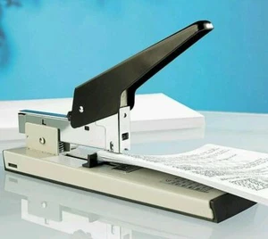 SPILLATRICE LEVA CUCITRICE TAVOLO 100 FOGLI PINZATRICE UFFICIO NEGOZIO 1000 GRAF - Foto 1 di 12