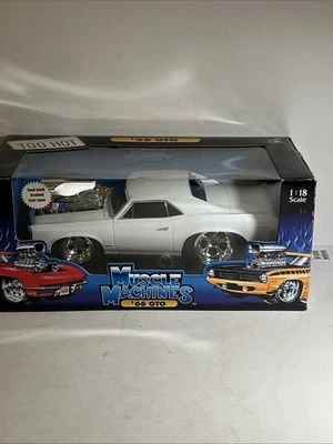 1966 Pontiac GTO  Muscle Machines 1:18 Diecast Model white new in original Box - Image 1 of 4