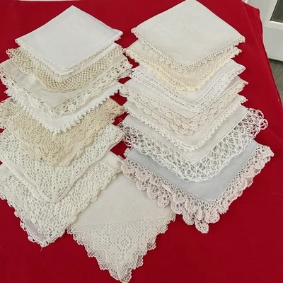 Lote De 15 Pañuelos De Colección BLANCOS HECHOS A MANO BORDE ENCAJE BODAS DUCHAS DE TÉ Foto 1 de 4