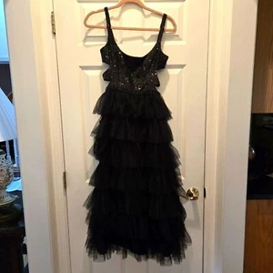 Neu mit Etikett Mac Duggal Kleid 2 schwarz Pailletten Tüllkleid 27125 Cut-Out Stufen Perlen - Bild 1 von 11