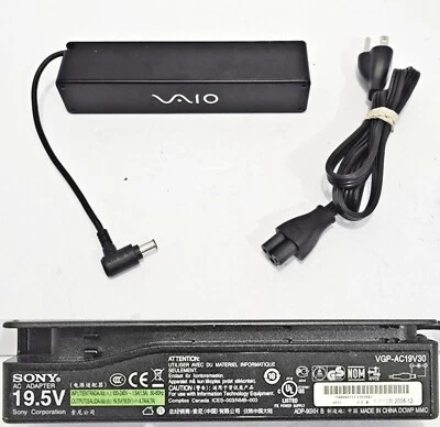 Cargador adaptador de CA original genuino OEM Sony Vaio VGP-AC19V30 con cable de alimentación Foto 1 de 4