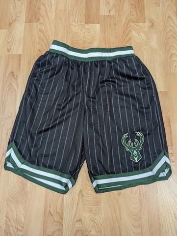 NBA Milwaukee Bucks Shorts Mens Medium Basketball Black striped Cover