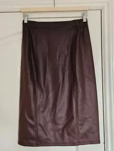 Kim & Co Knee Length Croco Pleather Pull On Pencil Skirt, Bordeaux, Size S - Picture 1 of 3