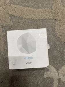 Xfinity Pod home WiFi extender XE2-SG - Picture 1 of 2