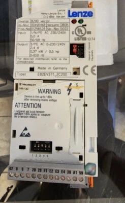LENZE E82EV371-2C200 usado  Foto 1 de 4