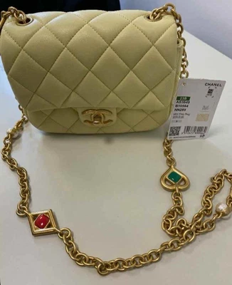 Chanel Clásico Solapa Cuadrada Mini Amarillo Claro Colección Rara Nuevo Con Etiquetas Foto 1 de 4