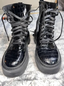 Steve Madden Slasher Black Croc Embossed Platform Combat Boots Women’s 7.5M - Picture 1 of 10