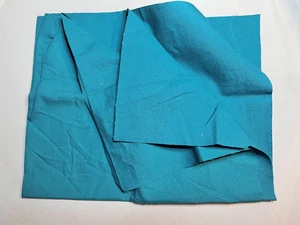 Türkisfarbener fester Quiltstoff Vintage Destash, 100 Prozent Baumwollrest 18 x 22 Zoll - Bild 1 von 4