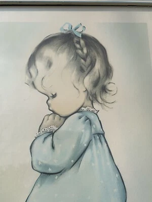 Impresión infantil enmarcada Charlot Byi "A Child's Prayer" marco blanco envejecido borde azul Foto 1 de 4