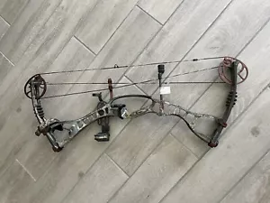 Nice Hoyt CRX 32 Compound Bow - Picture 1 of 5