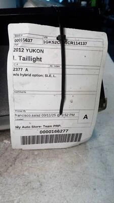 2012 GMC Yukon Left Tail Light Assembly Black Used 592924 188K Miles - Imagem 1 de 4