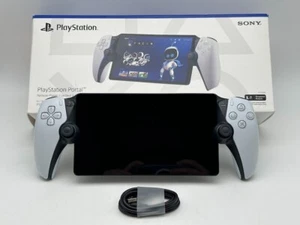PlayStation Portal Remote Player 5 [1000041319] - Picture 1 of 10